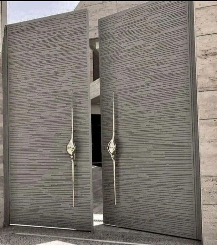 دهان بوابة حديدية كبيرة بلون أنيق