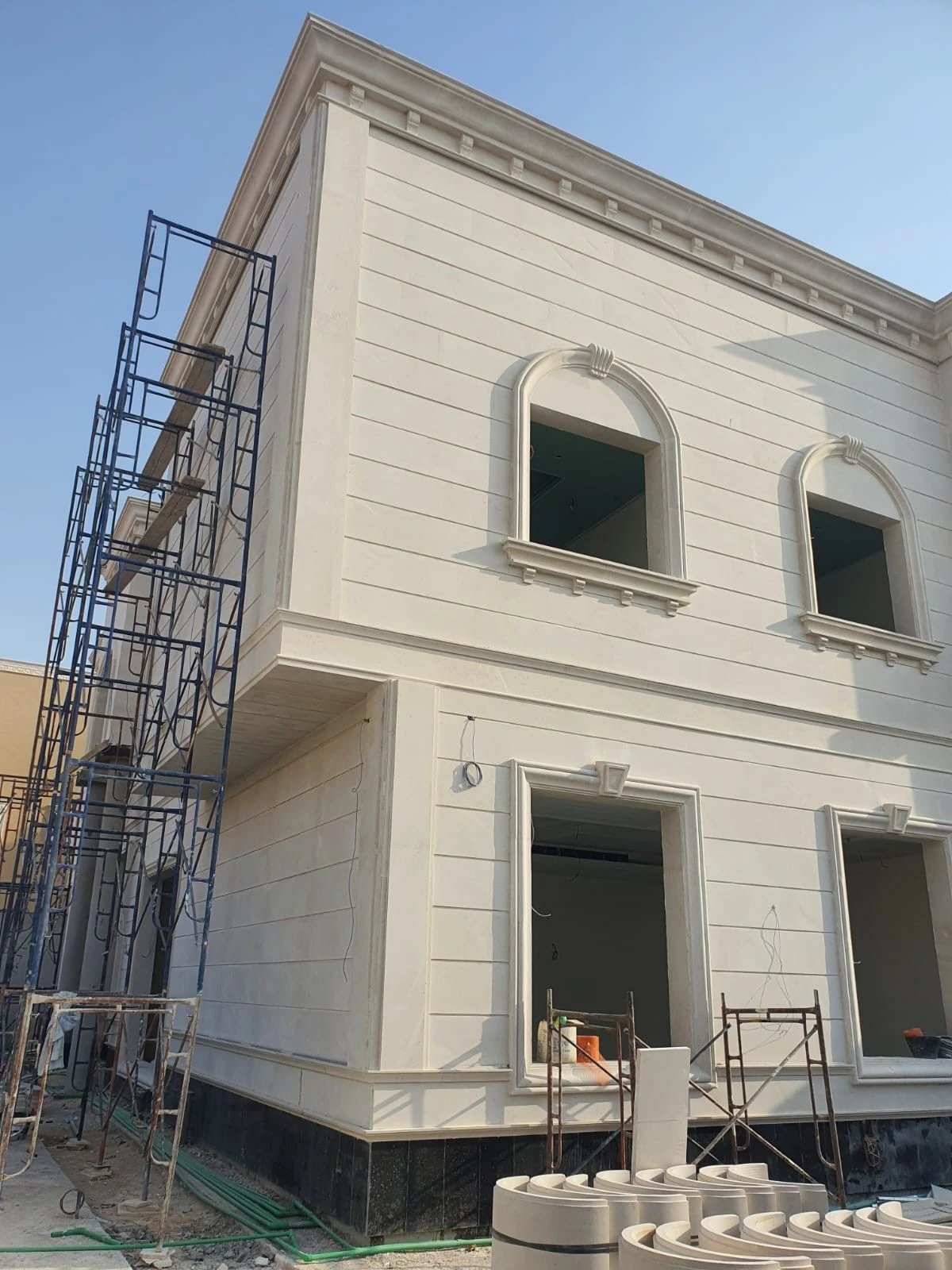 أعمال صيانة وتجديد دهانات الواجهات